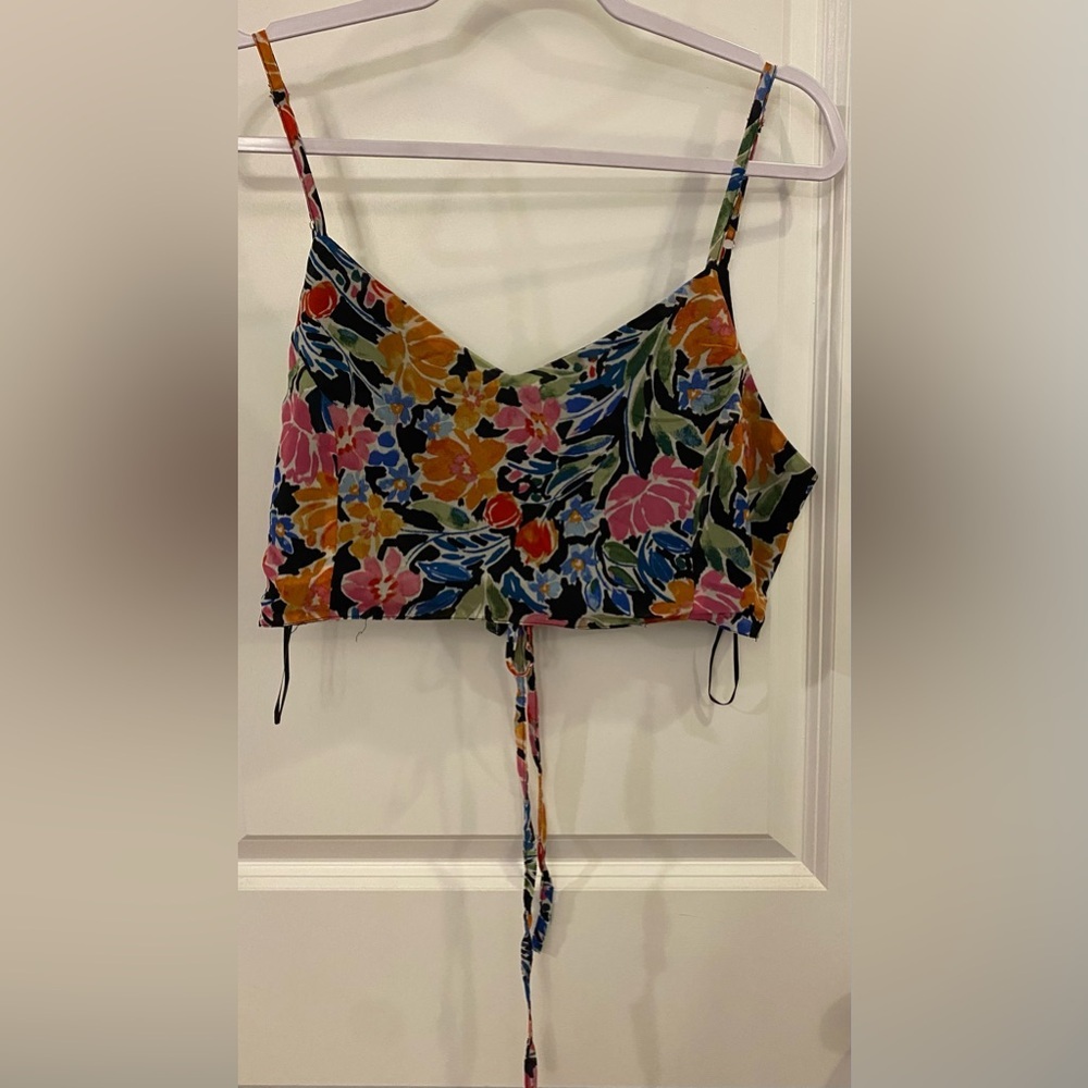 En Creme Cropped Tank Blouse NWT Sz L Black Floral Lace Up Back Adjustable